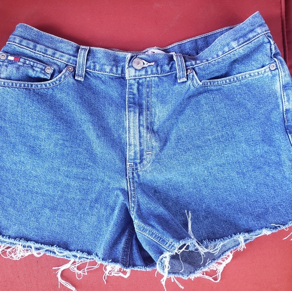 Vintage Tommy Shorts!! - Picture 2 of 4